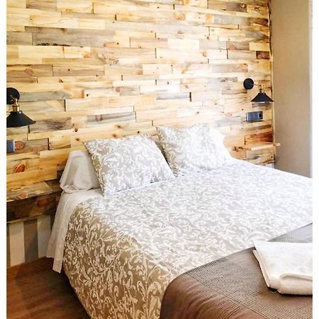 סגוביה Hostal Juan Bravo מראה חיצוני תמונה