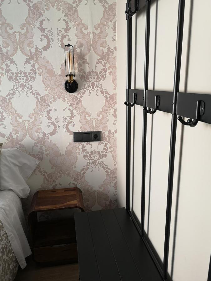 סגוביה Hostal Juan Bravo מראה חיצוני תמונה